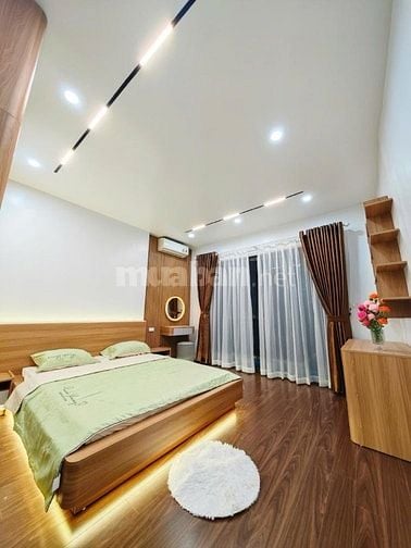 Chính Chủ Bán Nhà 5 Tầng Thang Máy Ngõ 109 Đê Trần Khát Trân 10.8 Tỷ 