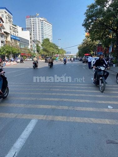 Bán tòa nhà văn phòng thông sàn 10 tầng mặt phố Văn cao Ba Đình Hà Nội