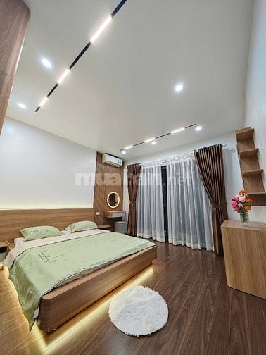 Chính Chủ Bán Nhà 5 Tầng Thang Máy Ngõ 109 Đê Trần Khát Trân 10.8 Tỷ 