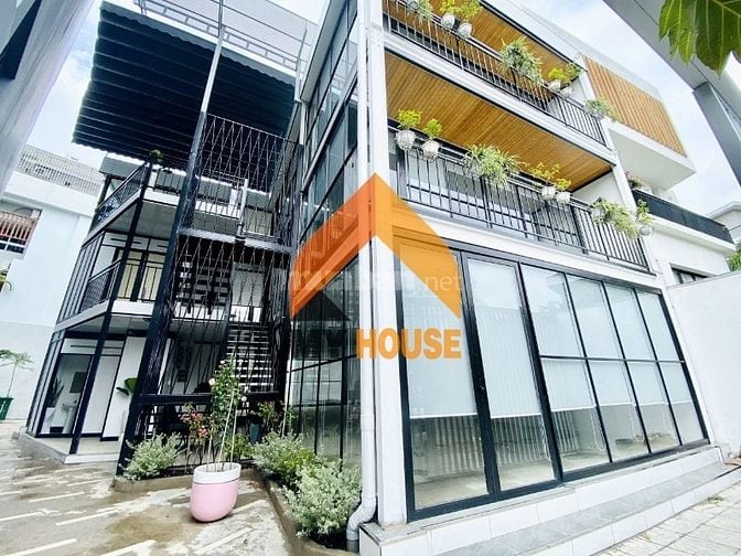 Tòa văn phòng Q2 style không gian mở hiện đại mới xây đẹp đỉnh cao giá