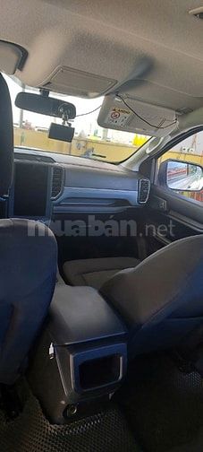 Cần bán gấp xe bán tải Ford Ranger xls bản 2022