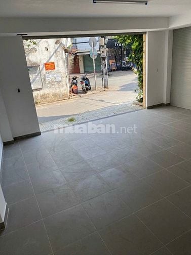 Cho thuê nhà góc 3MT 221 Trần Huy Liệu, P.8, Phú Nhuận