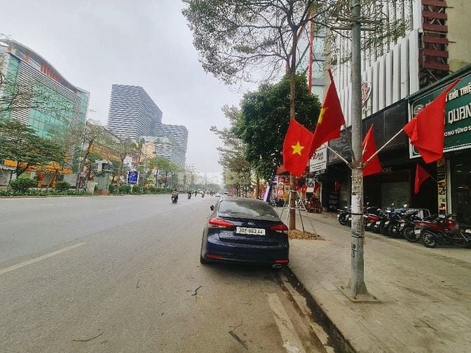 Bán Nhà Mặt Phố Trương Định 370m², Mặt  Tiền  gần 8.5m, Giá  bán 97 tỷ