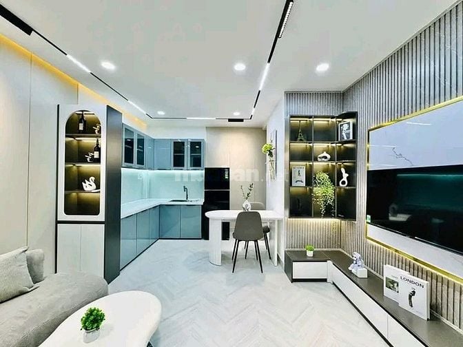 Kẹt vốn KD bán gấp nhà Nguyễn Văn Hưởng, Quận 2. Giá 3,04 tỷ/60m2, HXH