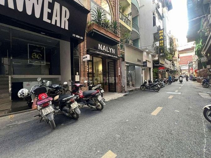 BÁN NHÀ MẶT PHỐ ĐÔNG CÁC – 60M2 x 5 TẦNG THANG MÁY – CHỈ 29,9 TỶ