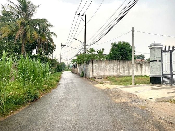 Cần bán gấp căn nhà 109m2 ở xã Phước Hiệp - Củ Chi giá 735 triệu.