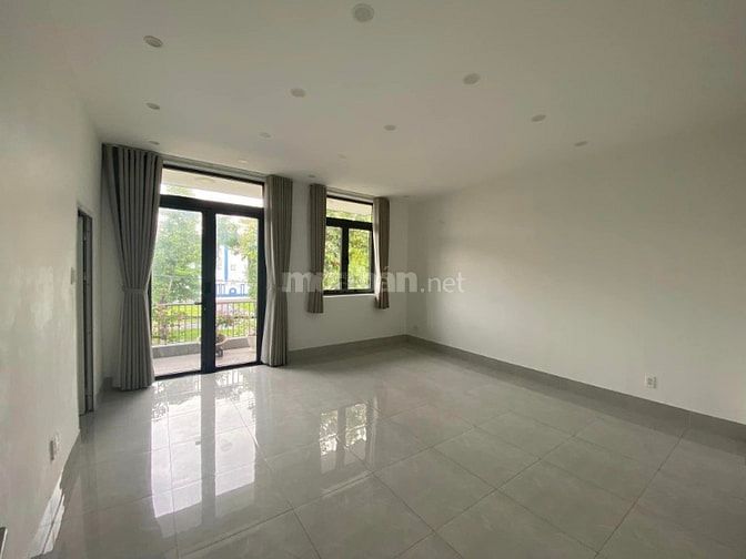 Cho thuê nhà khu Tên Lửa, MT đường Số 5, DT 8 x 20m, 3 tấm, 39 triệu