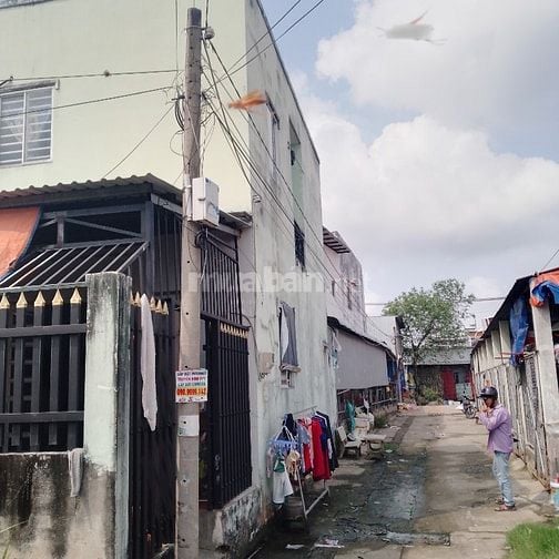 Nhà cấp bốn hẻm 3m khu dân cư huỳnh tấn phát nhà bè 