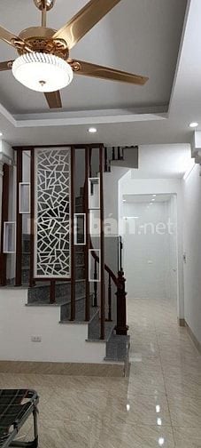 Bán nhà ngõ phố Hoàng Mai, diện tích 45m2x3 tầng, nhà mới, 5 phòng ngủ