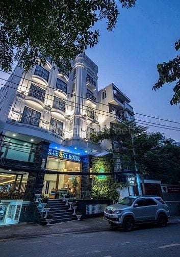 Chính chủ bán tòa nhà khách sạn 88-88A Yên Thế, phường 2, Tân Bình 