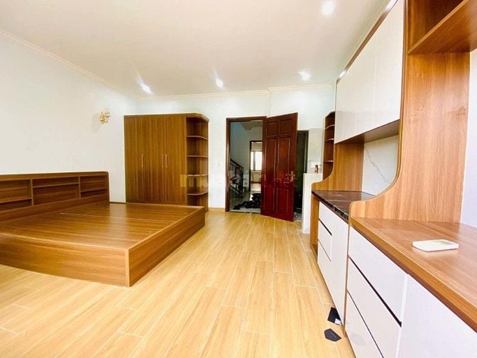 Bán nhà phân lô ô tô, kính doanh, ngõ 89 Thịnh Liệt, 75m2, 4T, MT 5m.