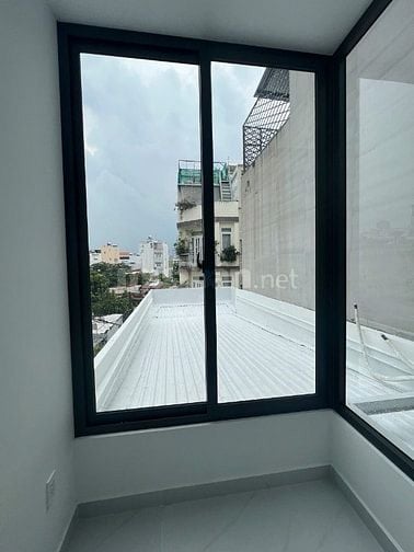Cho thuê nhà 2MT mới xây đường Quận Bình Thạnh KDTD