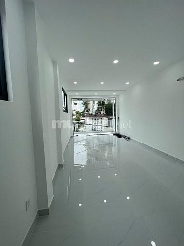 Cho thuê nhà 2MT mới xây đường Quận Bình Thạnh KDTD