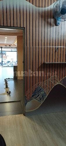 cho thuê nhà nguyên căn rất rộng đường cách mạng tháng 8-p11-q3-tphcm