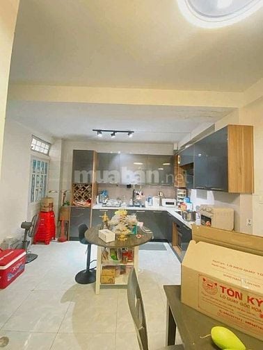 TÔ HIẾN THÀNH, CMT8 QUẬN 10 - HẺM XE HƠI 6M,DT 64M2 5 TẦNG CHỈ 13Đ HƠN