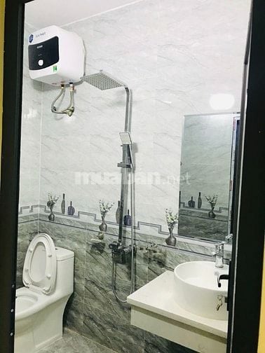 Nhà Đẹp Lĩnh Nam – 5 Tầng Lung Linh, Ô Tô Qua Ngõ, Giá Tốt Chỉ 7 Tỷ!
