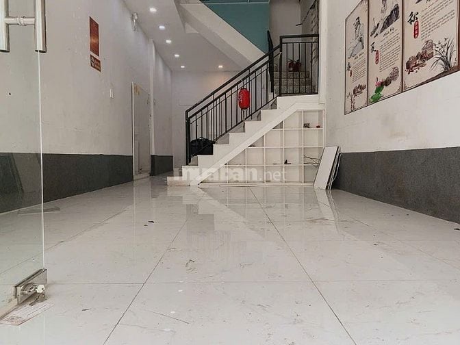 Cho thuê nhà MTKD 455A Huỳnh Văn Bánh, PN, Nhà mới giao ngay.