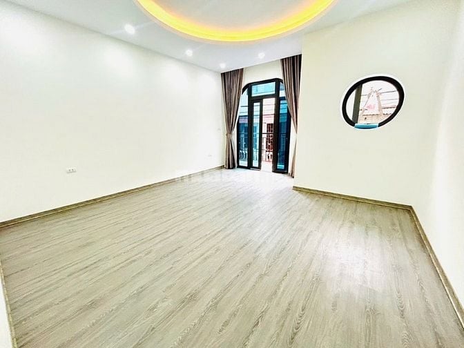 NHÀ PHÂN LÔ NGỌC HỒI – GARA Ô TÔ 2 MẶT THOÁNG ĐÃNG NGÕ THÔNG TỨ PHÍA 