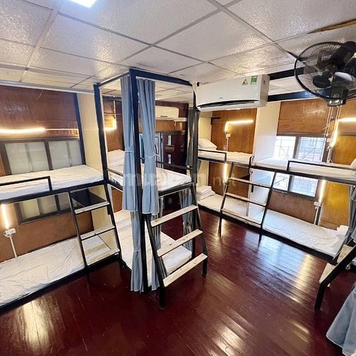 Cần tuyển gấp nhân viên lễ tân buồng phòng, tạp vụ