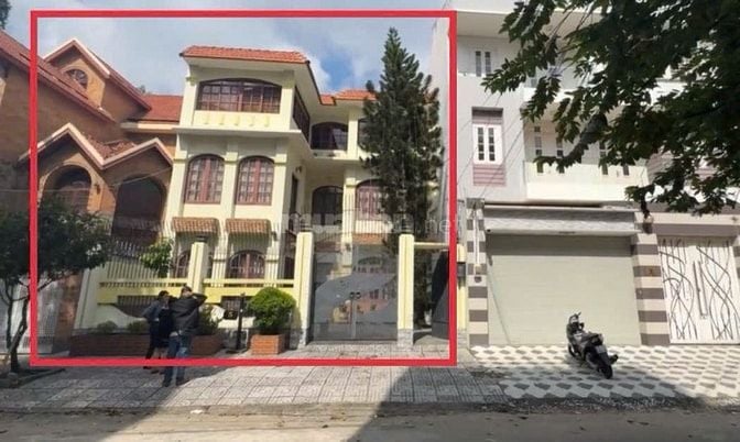 Bán biệt thự 25.5 tỷ, 10x18.5m, 3 tấm, mặt tiền đường số 28, P.BTĐ.B