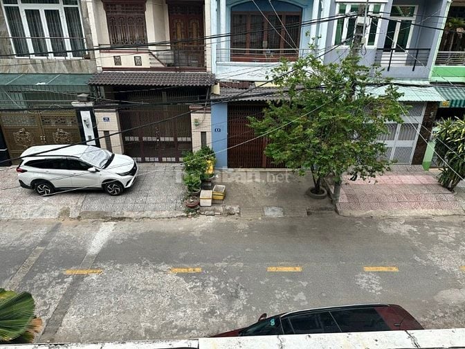 Bán biệt thự 25.5 tỷ, 10x18.5m, 3 tấm, mặt tiền đường số 28, P.BTĐ.B
