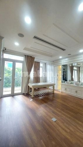CỰC HOT CỰC PHẨM - 55C Út Tịch, P.4, TB - Có hầm, có PCCC