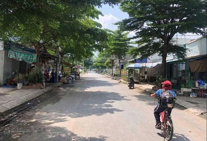Bán đất 8x30. Gần KCN Thuận Đạo. Khu công nhân đông. Xây trọ sinh lời 