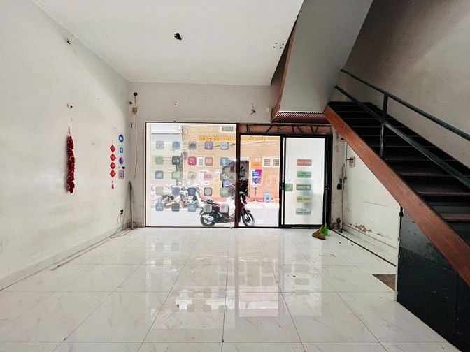 NHÀ ĐẸP 35M2 PHÙ HỢP KINH DOANH VÀ LÀM VĂN PHÒNG PHỐ TRẦN QUỐC HOÀN