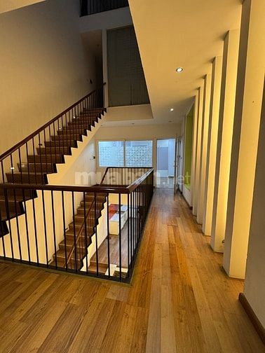 Nhà 5T P/Lô Linh Lang-Đào Tấn sát Mp ngõ 5m oto đỗ dt 78,9m mt 4,29m