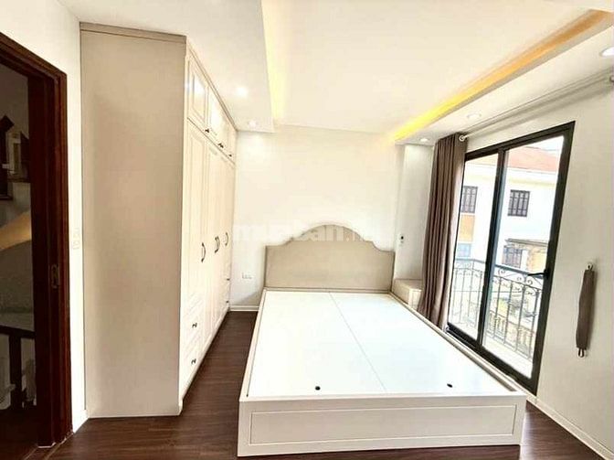 NHÀ MỚI PHỐ BỒ ĐỀ - NGÕ THÔNG HỒNG TIẾN - GARA OTO - MT 4.4 - 13.5 TỶ