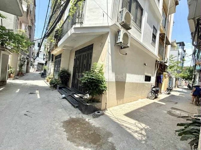 NHÀ MỚI PHỐ BỒ ĐỀ - NGÕ THÔNG HỒNG TIẾN - GARA OTO - MT 4.4 - 13.5 TỶ