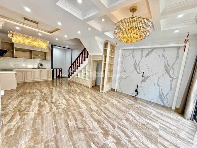 NHÀ MỚI PHỐ BỒ ĐỀ - NGÕ THÔNG HỒNG TIẾN - GARA OTO - MT 4.4 - 13.5 TỶ