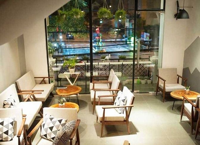 Tìm bạn phụ bán đồ uống Quận 11
