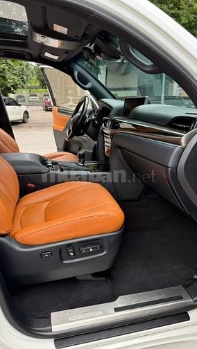Bán Lexus LX570 Super Sport nhập Trung Đông, sản xuất 2018.