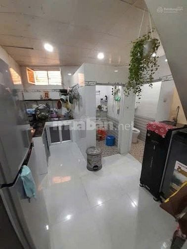 Cho thuê nhà mặt tiền Phong Phú, P.11, Q.8 giá 25tr.