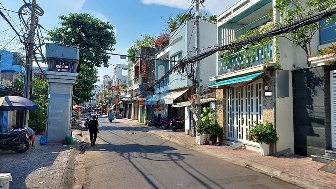 Cho thuê nhà mặt tiền Phong Phú, P.11, Q.8 giá 25tr.