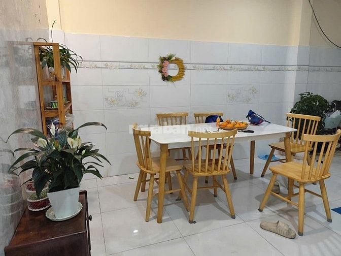 Cho thuê nhà mặt tiền Phong Phú, P.11, Q.8 giá 25tr.