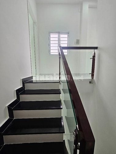 Ngay PARC MALL Quận 8, Âu Dương Lân,  Nhà 3 Tầng, 37M2, Ko QH, Tặng NT