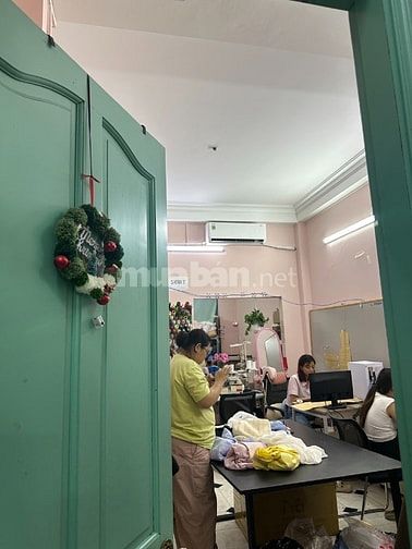 Bán nhà 3 mặt tiền số 352 Lê Văn Sỹ, phường 14, Quận 3, phong thủy tốt