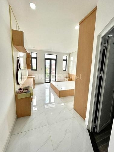 CHDV siêu ngộp, 5.3 x 11m, Hầm 5T Giá 8.7 tỷ thương lượng