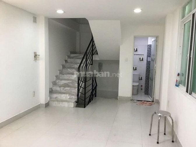 Cho thuê nhà mặt tiền Tô Hiến Thành, P.13, Q.10 giá 31tr.