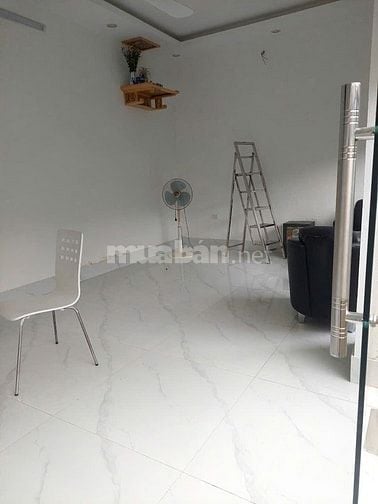 Cho thuê nhà mặt phố phố Trần Hưng Đạo, gần đầu ga Lê Duẩn