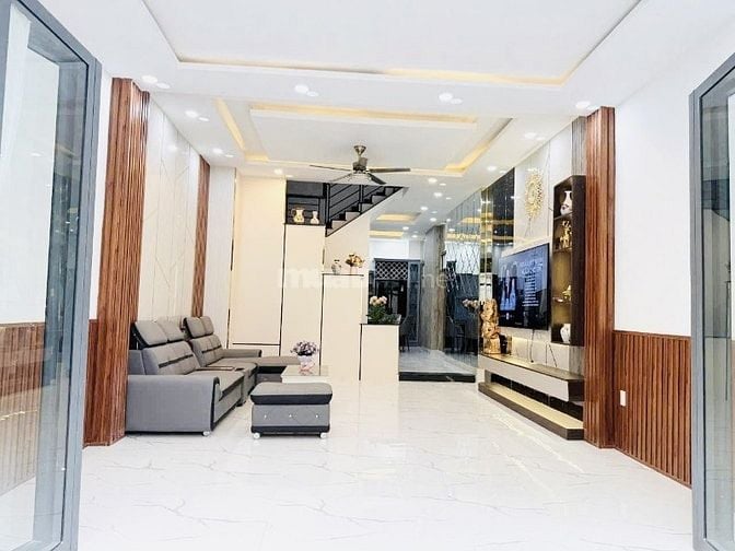 🏡 NHÀ ĐẸP CĂN GÓC -PHÚ THUẬN, QUẬN 7  ✨ GẦN MẶT ĐƯỜNG PHÚ THUẬN 