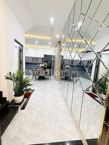 🏡 NHÀ ĐẸP CĂN GÓC -PHÚ THUẬN, QUẬN 7  ✨ GẦN MẶT ĐƯỜNG PHÚ THUẬN 