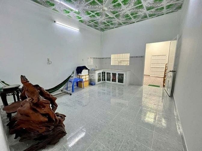 bán gấp căn nhà 100m2 ở Tân Thông Hội - Củ Chi giá 890 triệu.
