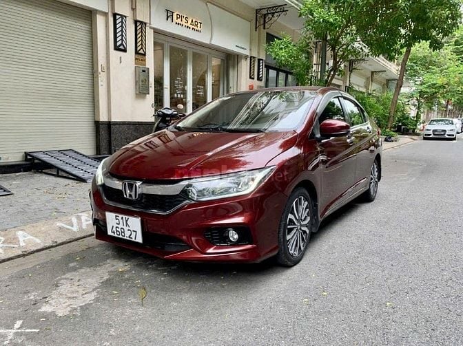 Gia đình sắp xuất cảnh cần bán xe đang sử dụng hiệu Honda City