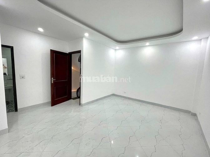 Chính chủ chuyển nhượng nhà 5 tầng ngõ 38 thanh bình mỗ lao Hà Đông HN