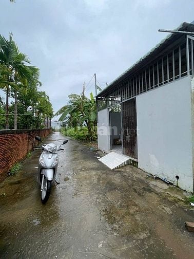 Bán căn nhà ở ngay Đ. Thới Tứ 1 , Thới Tam Thôn 88m2 SHR giá 860tr