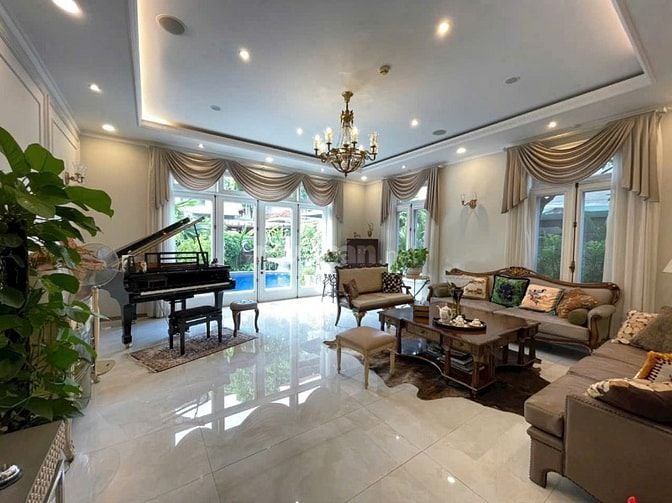 Cho thuê Biệt Thự VIP Phú mỹ Hưng giá 137 triệu( 5500usd)- hồ bơi
