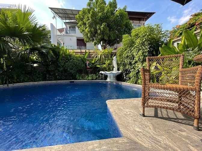 Cho thuê Biệt Thự VIP Phú mỹ Hưng giá 137 triệu( 5500usd)- hồ bơi